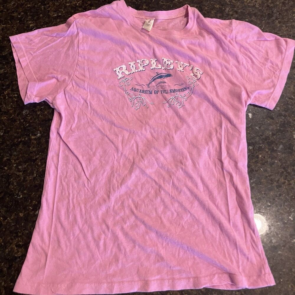 Women's Bluest Pink Ripley's Aquarium Smokies Logo T-Shirt Size S